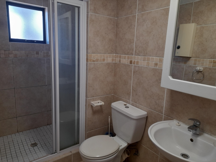 To Let 2 Bedroom Property for Rent in Muizenberg Western Cape
